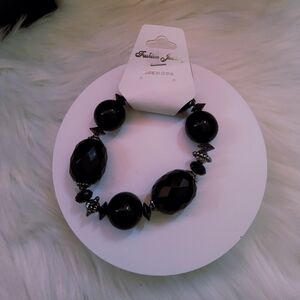 Elegant Black Beaded Bracelet